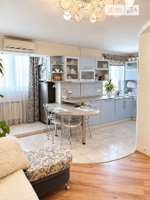 Продаж 2к квартири 68 кв. м на вул. Олени Теліги 29 • ID 34961960