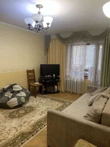 Продам простору 3-кімнатну квартиру 76 м², район 