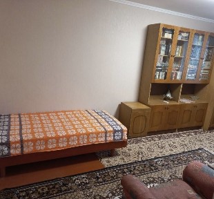 Парк Совки, 1 к. квартира Якуба Коласа