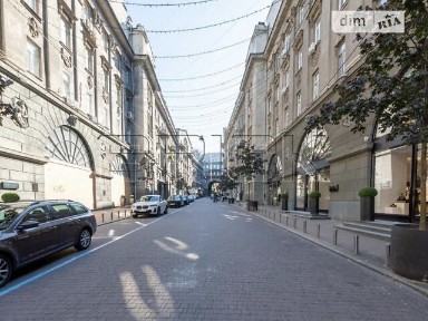 Продаж 3к квартири 484.1 кв. м на вул. Хрещатик 15 • ID 34966837