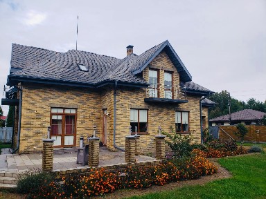 Продаж будинку 260 м²