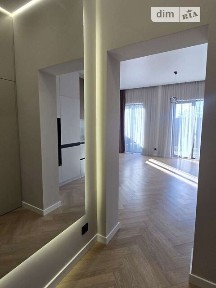 Продаж 3 поверхового таунхауса з ділянкою на 1.5 сотки, 112 кв. м, 3 кімнати, на вул. Сергія Мазіна 4 • ID 34967437