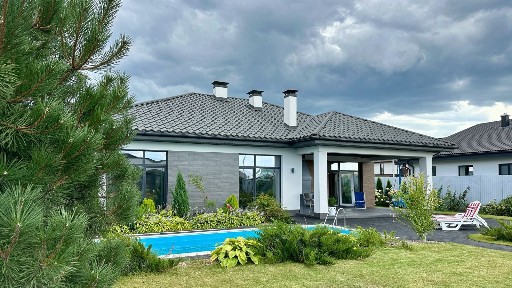 Продаж будинку 180 м²
