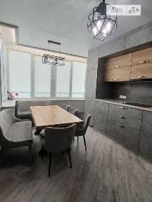 Продаж 4к квартири 106 кв. м на пл. Михайлівська • ID 34967888