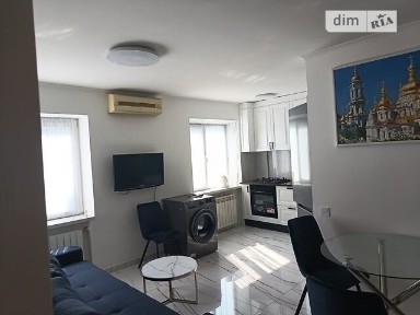 Квартира на Лесі Українки 3, Кловська, Печерська