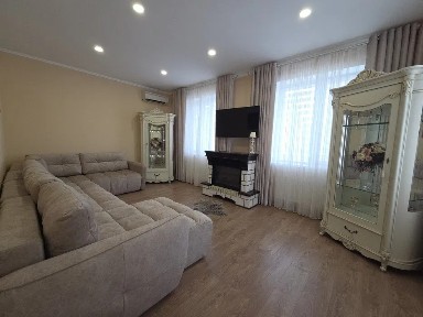 Оренда будинку 221 м², Саперно-Слобідський про-д