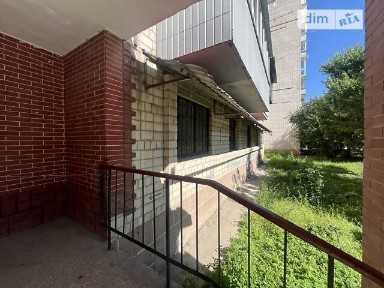 Продаж комерційного приміщення на вул. Пирогова 144, площа 710.3 кв. м • ID 33461317