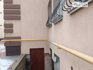 Продаж комерційного приміщення на вул. Гетьмана Мазепи 31Б, площа 60 кв. м • ID 32807136