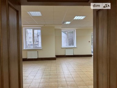 Продаж комерційного приміщення на вул. Лисенка, площа 267 кв. м • ID 32534735