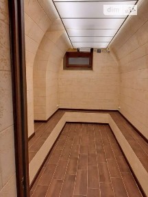 Продаж комерційного приміщення на пл. Катерининська 6, площа 109 кв. м • ID 32409451