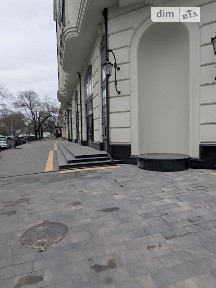 Продаж комерційного приміщення на вул. Гімназична, площа 136 кв. м • ID 31290445