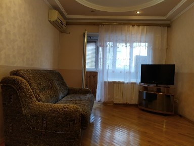 Оренда 2-кімнатної квартири 50 м², Чарівна вул., 105