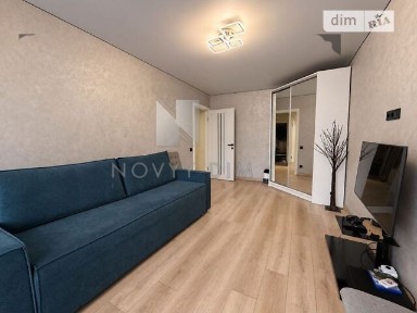 Продаж 1к квартири 45 кв. м на вул. Роксоляни 18 • ID 34969583