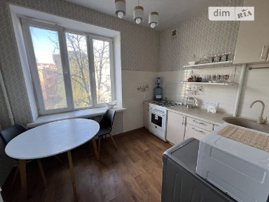 Продаж 3к квартири 73 кв. м на вул. Свободи 12/16 • ID 34972153