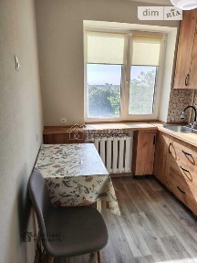 Продаж 2к квартири 45 кв. м на вул. Ньютона • ID 34971886