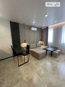 Продаж 1к квартири 28 кв. м на вул. Соборна 34 • ID 34971276