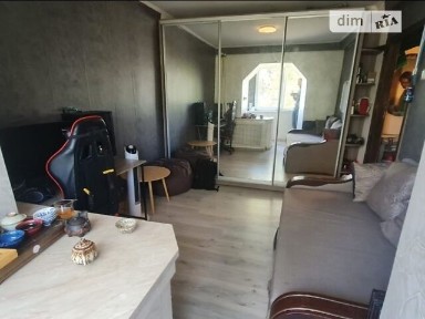 Продаж 1к квартири 21 кв. м на вул. Богатирська 10 • ID 34970748
