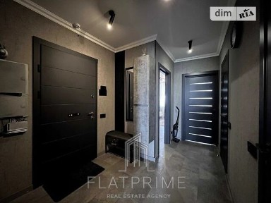 Продаж 3к квартири 93 кв. м на вул. Польова 73 • ID 34970077