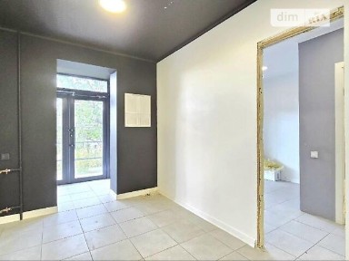 Продаж офісного приміщення 32 кв. м. на 1 поверсі на вул. Драгоманова, десятиповерхова будівля • ID 34970921