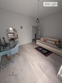Продаж 1 поверхового будинку з ділянкою на 4.5 сотки, 115 кв. м, 3 кімнати, на вул. Композиторів • ID 34971987