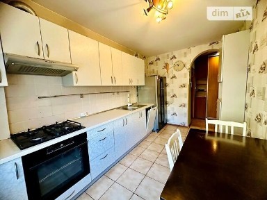Довготривала оренда 3к квартири на вул. Татарська 3/2 • ID 34973040