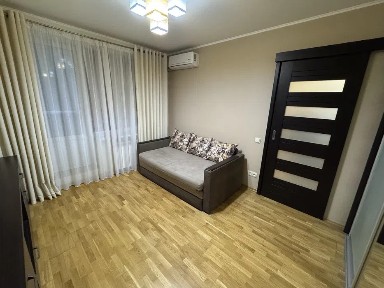 1-кімнатна квартира подобово 33 м², Шатилівська вул., 3