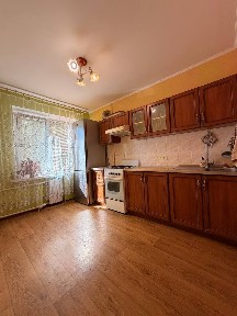 Продаж 2-кімнатної квартири 50 м², Тополина вул.