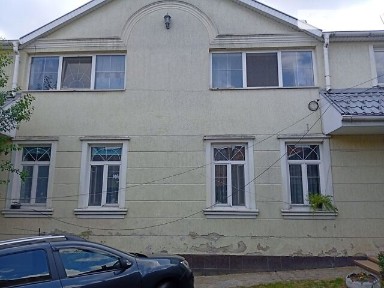 Продаж 2 поверхового будинку з ділянкою на 27 соток, 176 кв. м, 2 кімнати, на вул. Берчені • ID 34971191