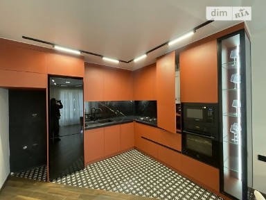 Продаж 1к квартири 44 кв. м на вул. Захисників 8 • ID 34976981