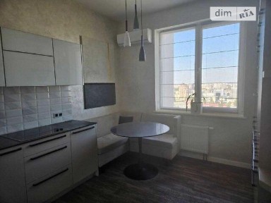 Продаж 3к квартири 80 кв. м на вул. Кирило-Мефодіївська 2 • ID 34976781