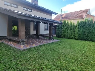 Продаж 2 поверхового будинку з ділянкою на 12 соток, 250 кв. м, 8 кімнат, на вул. Європейська • ID 34978873