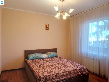 Оренда 3-кімнатної квартири 74 м², Правди просп., 70А