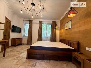 Довготривала оренда 1к квартири на вул. Софіївська 5 • ID 34986147