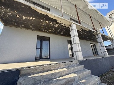 Продаж 2 поверхового будинку 300 кв. м, 6 кімнат, на вул. Горіхова 55 • ID 34986583