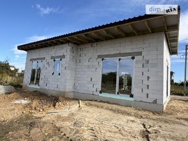 Продаж 1 поверхового будинку з ділянкою на 3.2 сотки, 72 кв. м, 3 кімнати, на вул. Новоселиця • ID 34986370