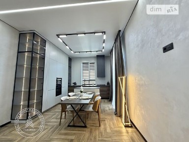 Продаж 1 поверхового будинку з ділянкою на 7 соток, 170 кв. м, 3 кімнати, на вул. Мирна • ID 34985143