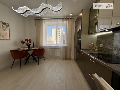 Продаж 2к квартири 67 кв. м на вул. Андрія Шептицького • ID 34985397