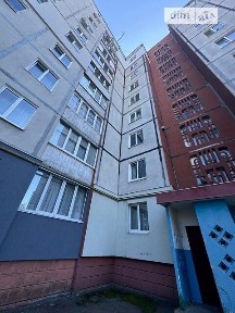 Продаж 3к квартири 67.8 кв. м на вул. Зенітного полку 95 • ID 34985381