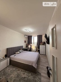 Продаж 1к квартири 35.8 кв. м на вул. Захисників України • ID 34987874