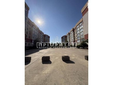Продаж 2к квартири 60 кв. м на вул. Будівельна • ID 34990836