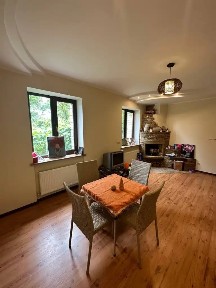 Оренда 3-кімнатної квартири 106 м², Ливарна вул.