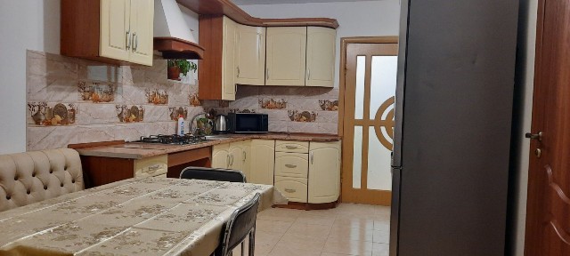 2к. квартира-будинок 700 м Парк