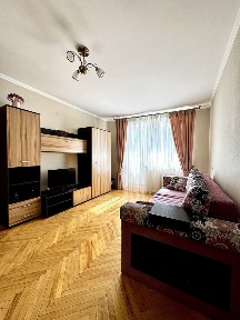 Продаж 1-кімнатної квартири 34 м² | вул. Краківська, 18 | 2 поверх | Метро «Дарниця» 5 хв | Хороший ремонт | Гардеробна без%