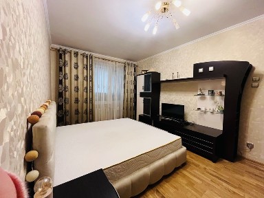 Оренда/Квартири 1к, 50м2 Позняки вул Драгоманова 1л
