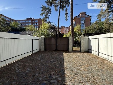 Продаж 2 поверхового таунхауса з ділянкою на 2 сотки, 115 кв. м, 3 кімнати, на вул. Кленова 43 • ID 34992970