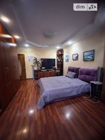 Продаж 3к квартири 70 кв. м на вул. Кримська 80 • ID 34992824