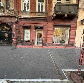 Оренда офісу 56 м², Базарна вул.