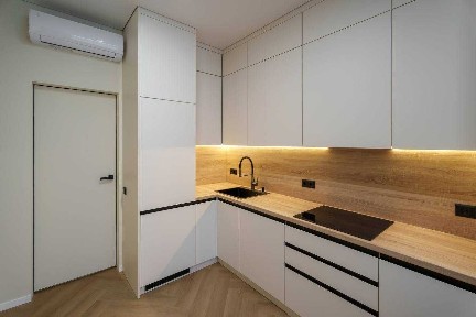 Продаж 2-кімнатної квартири з дизайнерським ремонтом у клубному будинку