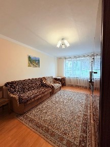 Продаж 3кн Чешки на Південно -Кільцевій