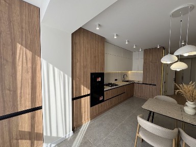 Продаж 2-кімнатної квартири з новим дизайнерським ремонтом!
